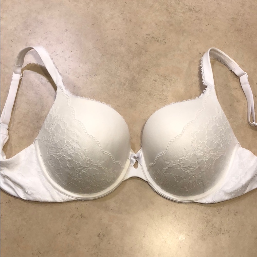 Victoria’s Secret Perfect Shape bra